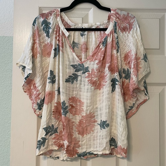 Lovestitch Short Sleeve Top - Picture 2 of 4